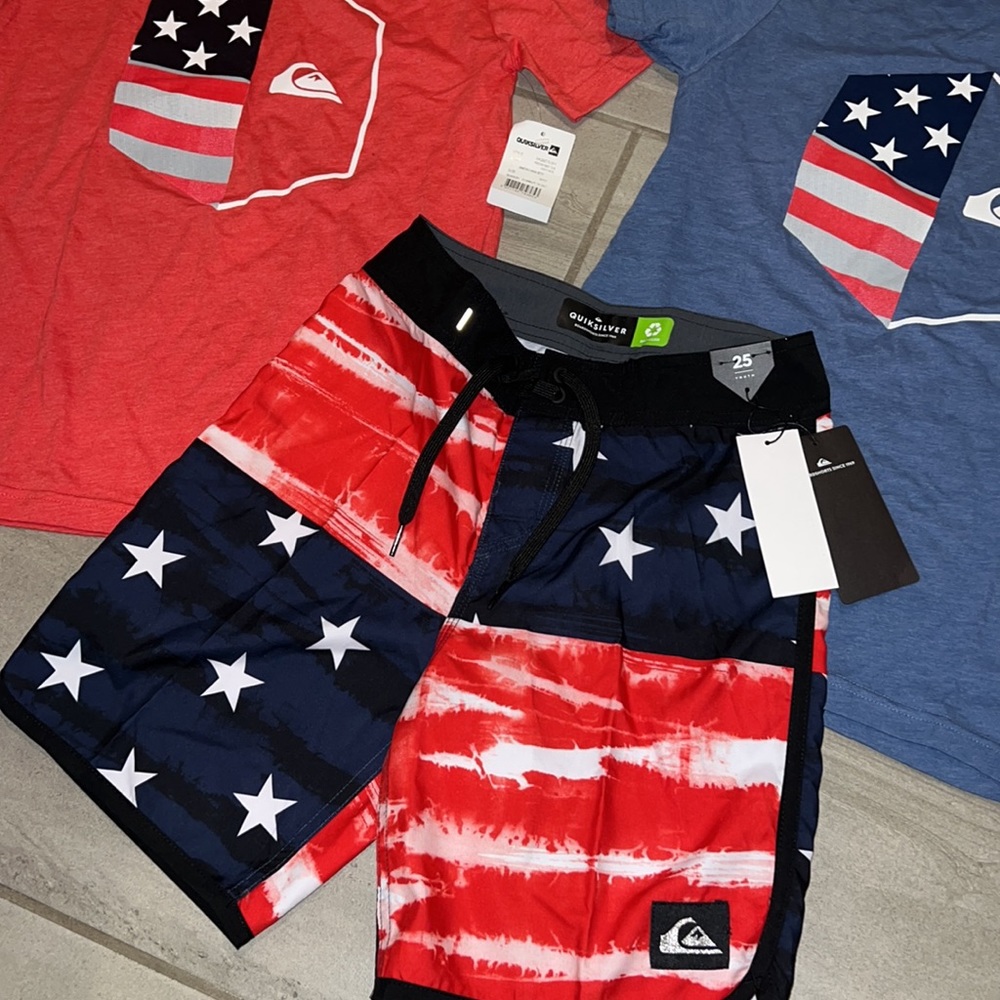 🔥 QUIKSILVER YOUTH BOY TSHIRT BUNDLE BOX DEAL LOT OF 3 NWT 🔥 - Picture 3 of 3